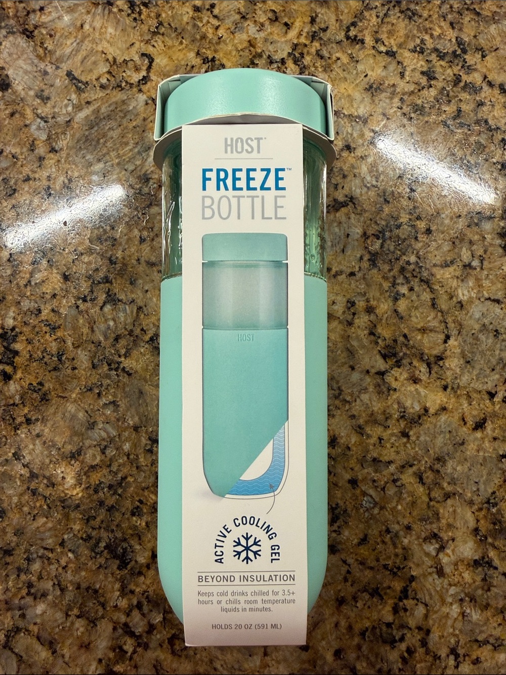 HOST Freeze Bottle in Mint Green